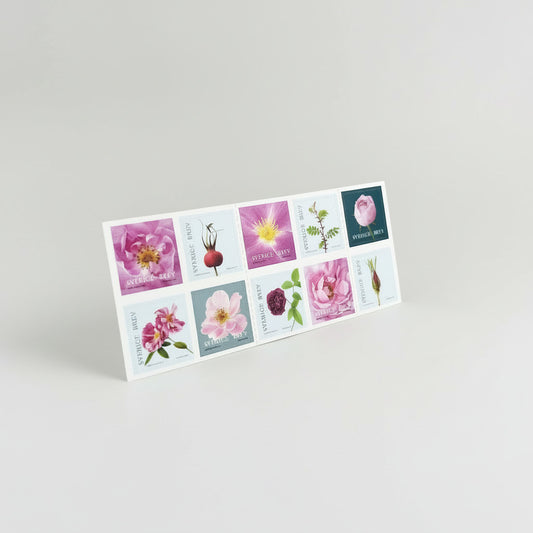 Häfte med 10st självhäftande frimärken med motivet rosor –  Enligt PostNords aktuella portotabell